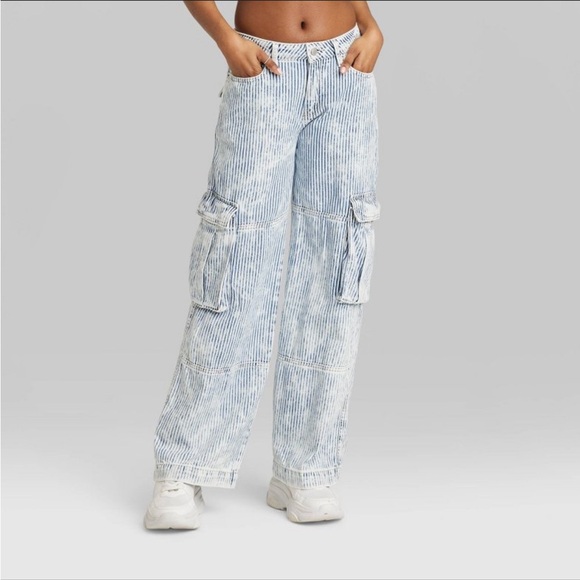 wild fable Denim - Women's Mid-Rise Cargo Baggy Wild Fable™ Railroad
Striped 10